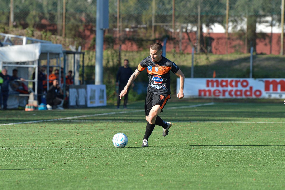 IASA1914's tweet photo. ⚡️ @mateocantera20 

🥵 𝗜𝗻𝗰𝗮𝗻𝘀𝗮𝗯𝗹𝗲 💪🏻

#VamosBuzón 🟠⚫️ https://t.co/rNhpSIUMQi