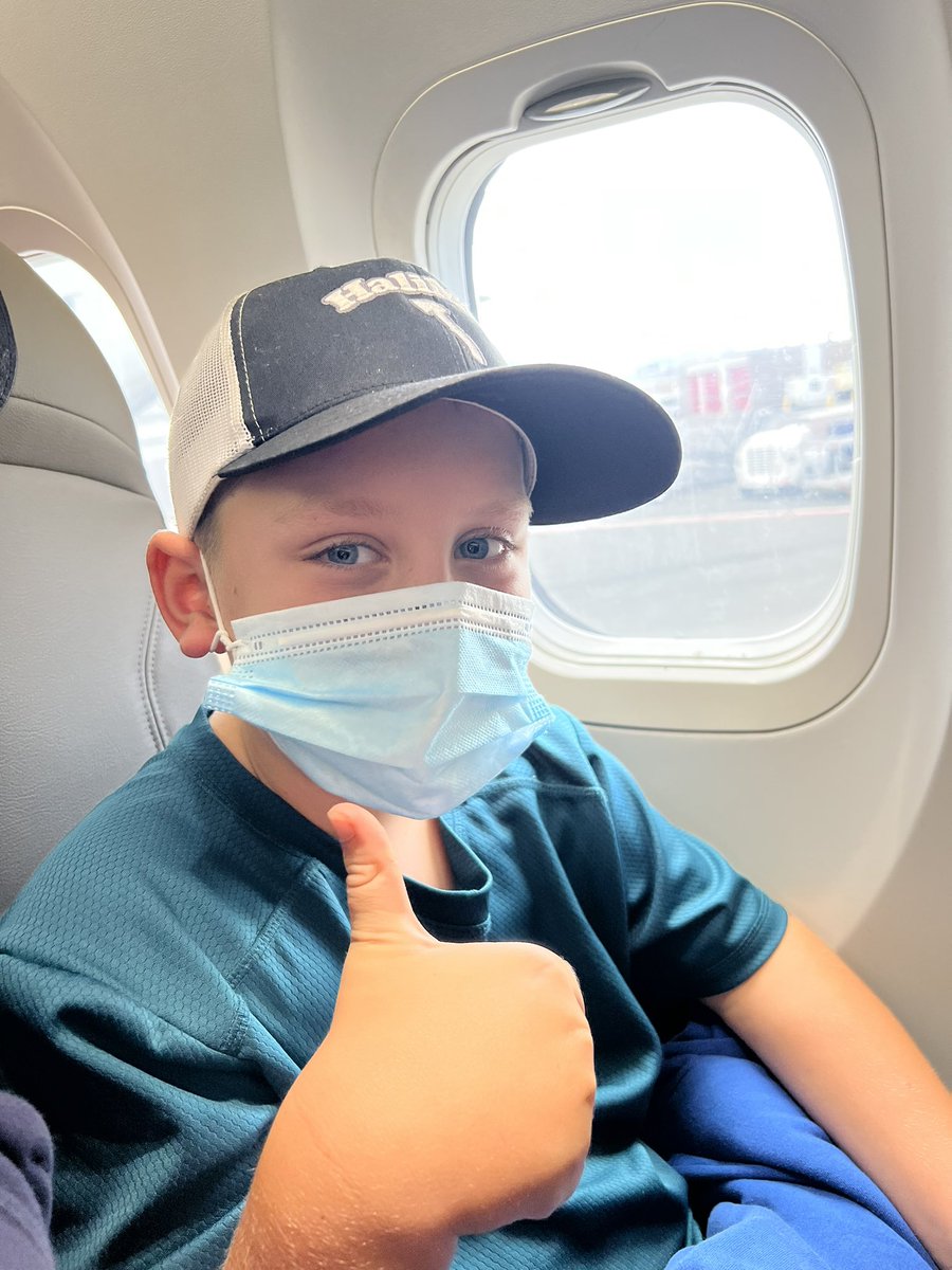 neonphantom's tweet photo. On our way for the dudes FIRST @BlueJays game and first flight on @porterairlines … here we go buddy!!! https://t.co/nIzPK4mf1L