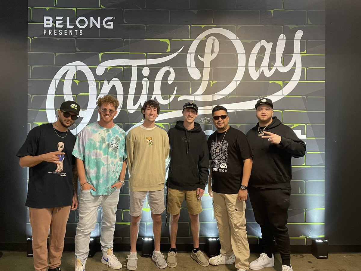 SynJZ's tweet photo. Left the sharpies in the car so no signature but crazy to meet the guys I’ve been watching since I was a kid. Happy #OpTicDay2022 @H3CZ @BoZe @HiltonATL @sebasberon 🤘🏻 https://t.co/tbl8hjS3qv