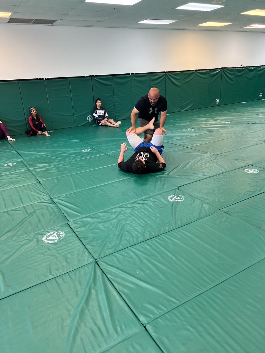 crypto_bjj's tweet photo. The right connections are vital to survival @crypto_bjj
#jiujitsu #kidsjiujitsu #financialliteracy #lessismore #LEOtraining #POSTcertified https://t.co/mvBx5nZ1EN