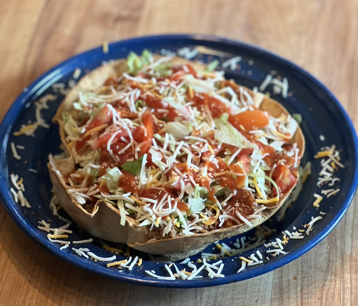 ChrisCuervo78's tweet photo. Taco Salad = Sunday Lunch 🕺🏻 #leftoversforlunch #tacos https://t.co/tGRL93W9RJ