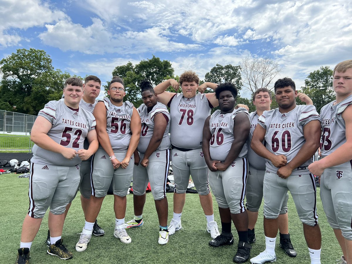 TCreekfootball's tweet photo. Thank you @CarterExtreme for coming out to our media day. We are excited for the upcoming season. 
Looking forward to our first challenge next weekend at Mercer County!
#GRINDSETMENTALITY

@Jhawks9 
@Coach_Miller82 
@CoachBlack_4 
@CoachTHatchel 
@Tray_Hughes 
@CoachDuncan39 https://t.co/9RYi2A2EMi