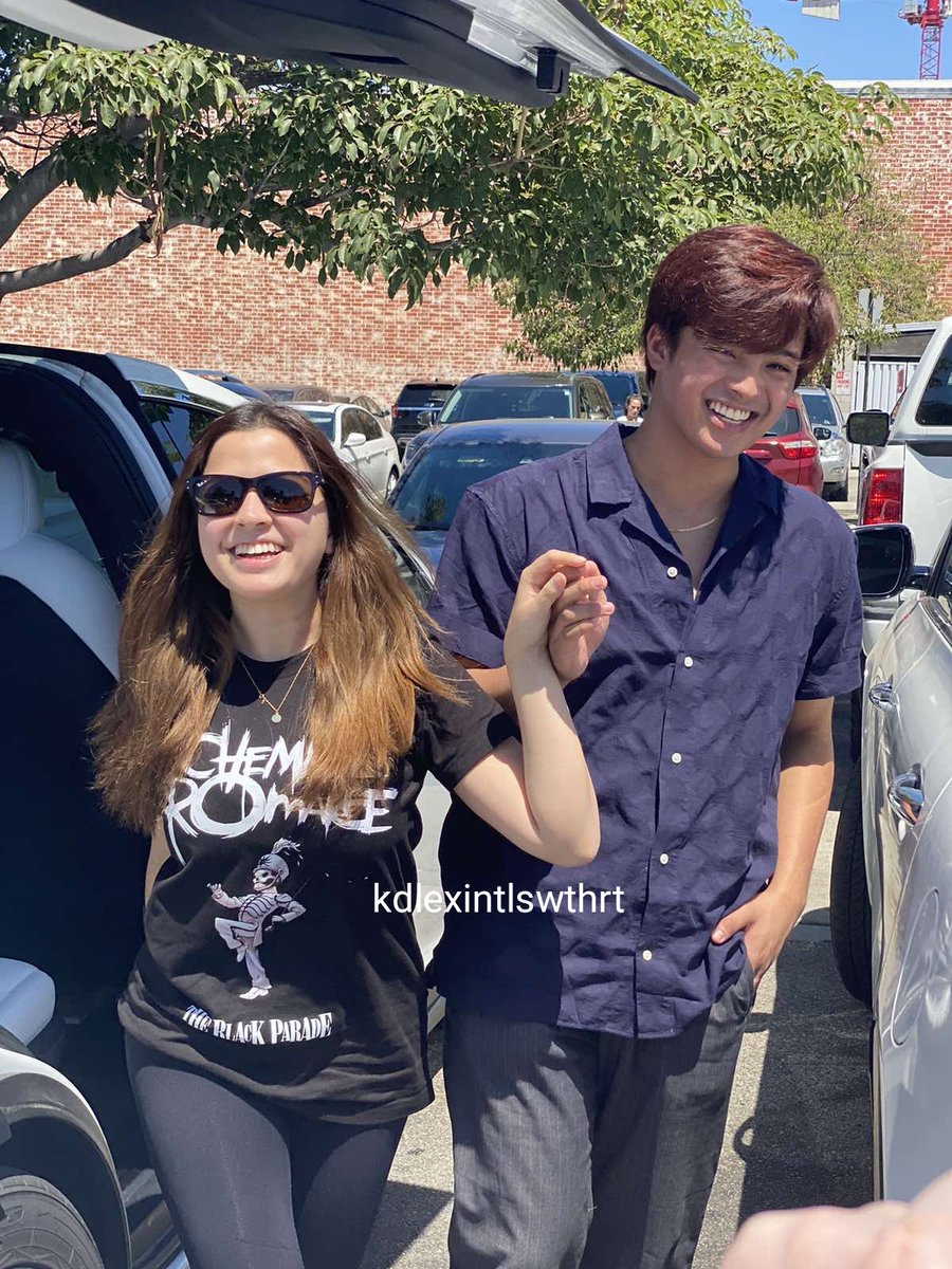 kisofc_'s tweet photo. We Stan the right people sweethearts, never doubt that. They are the kindest and most appreciative people. Who love their fans unconditionally, so our love for them needs to be the same way. Thank you for your time, smiles and your love. @kdestrada_ @alexailacad
#KDLex https://t.co/EOoM39p14P