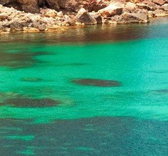 the_krime's tweet photo. iphone users veranean en mallorca y suben al carrete 4 fotos random así https://t.co/sxXu0FHutp