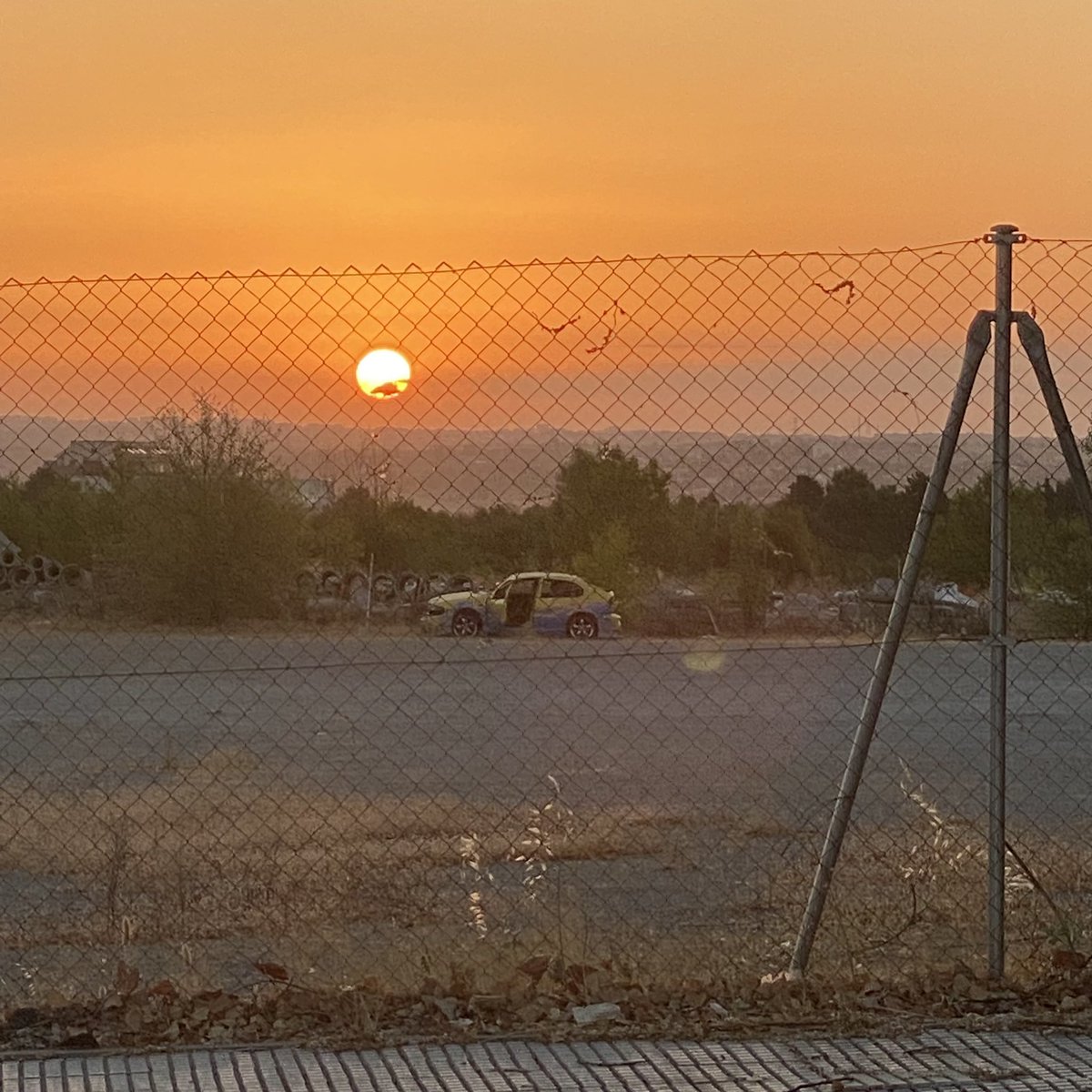 the_krime's tweet photo. iphone users veranean en mallorca y suben al carrete 4 fotos random así https://t.co/sxXu0FHutp