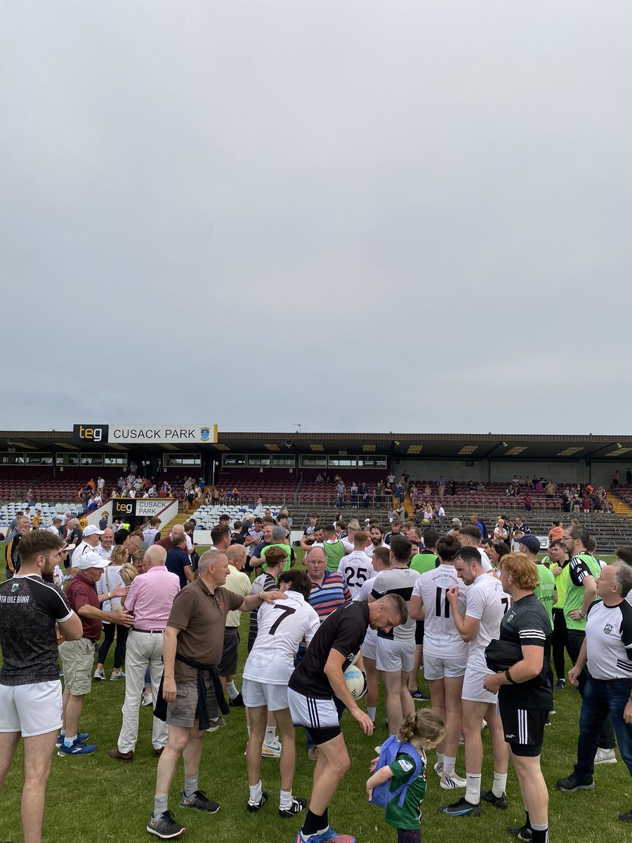 Moate All Whites tweet media