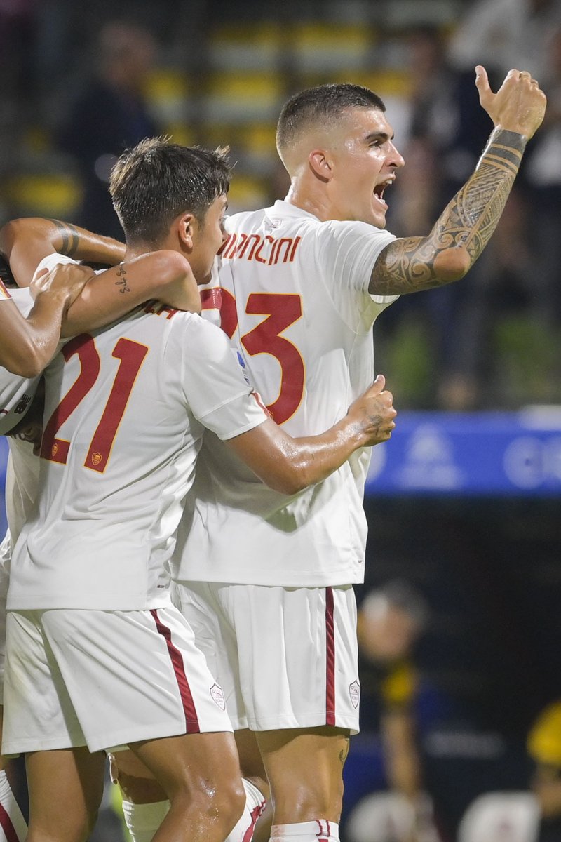 OfficialASRoma's tweet photo. 💪 DAJE ROMA! +3 ⬜️🟨🟥

#SalernitanaRoma https://t.co/X781Yxy2aM