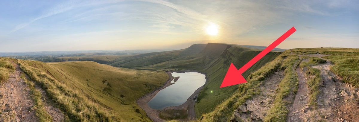 KCharlesIX's tweet photo. @PeterMa88010875 @BreconBeaconsNP @Brecon_News @NTBreconbeacons There’s other photos too, would you say they are doing the same? https://t.co/Bmi93NqMbo