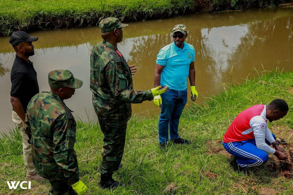 Vice Mayor ushinzwe ubukungu <a href="/AMpuhwe/">Rucyahana Andrew M</a>  yashimiye ibikorwa bya <a href="/wcirwanda/">Wildlife Conservation Initiative (WCI Rwanda)</a>  anizeza ko akarere ka <a href="/MusanzeDistrict/">Musanze District</a>  kazakomeza gufasha urubyiruko mu bikorwa byo kubungabunga ibidukikije.