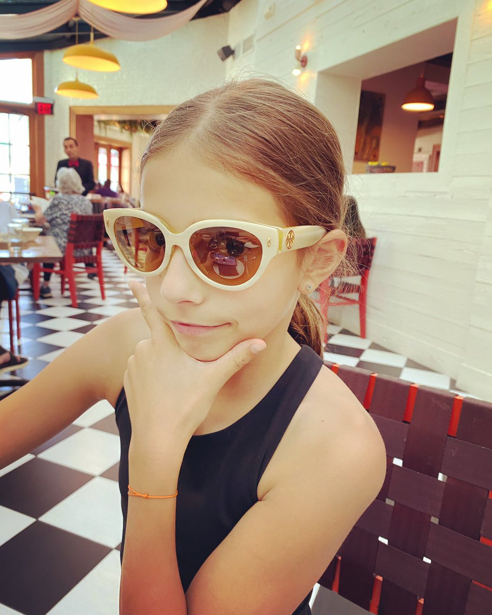 StavTjoumakaris's tweet image. Who’s this #moviestar?🎥👧🏼 #babygirl  #wheredidtimego