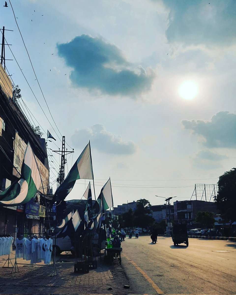 Huma101's tweet photo. #Pakistan #Lahore https://t.co/VJl5fty51Z