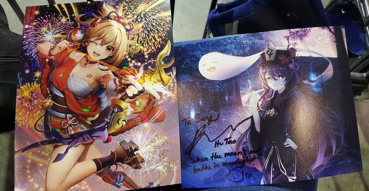 I MET JENNY AND CHRISTINA TODAY AND GOT THEIR AUTOGRAPHS! https://t.co/Ywfdq9HKiq