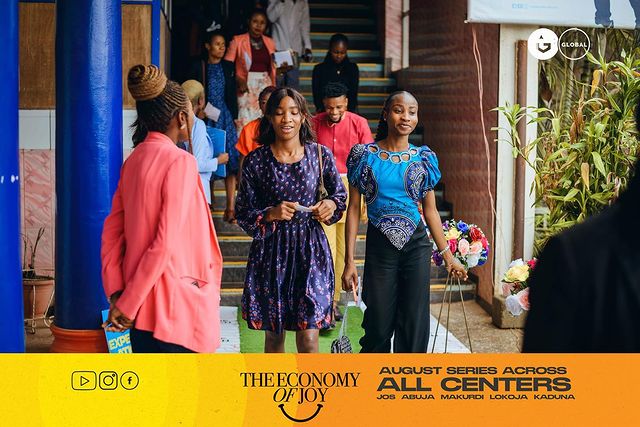 gloryzoneglobal's tweet photo. What a service!!!
We're glad you fellowshipped with us.
😀😀
Have an awesome week and yes utilize the Economy of Joy. ✌

#family
#baf2church
#churchishome
#gloryzonechurch https://t.co/EDsQ6ujVtv