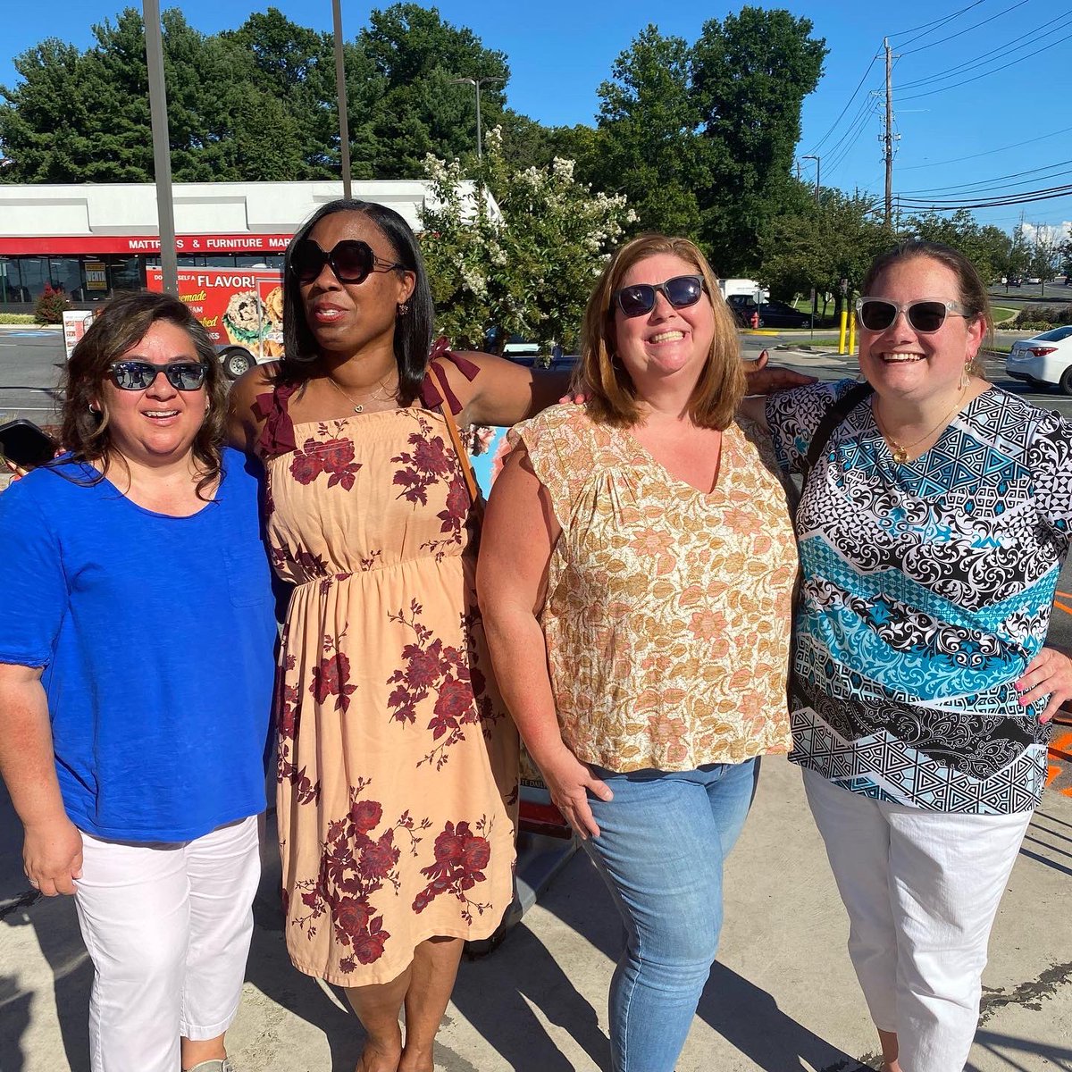 SMSCrusader's tweet photo. The best time for ice cream is always!🍦Thanks to all those Crusaders and their families who came out to Bruster’s Ice Cream to catch up with some of their favorite teachers and enjoy a favorite treat. #StillSummer #WeLoveSMS #SweetTreat https://t.co/PJtOpOmpjV