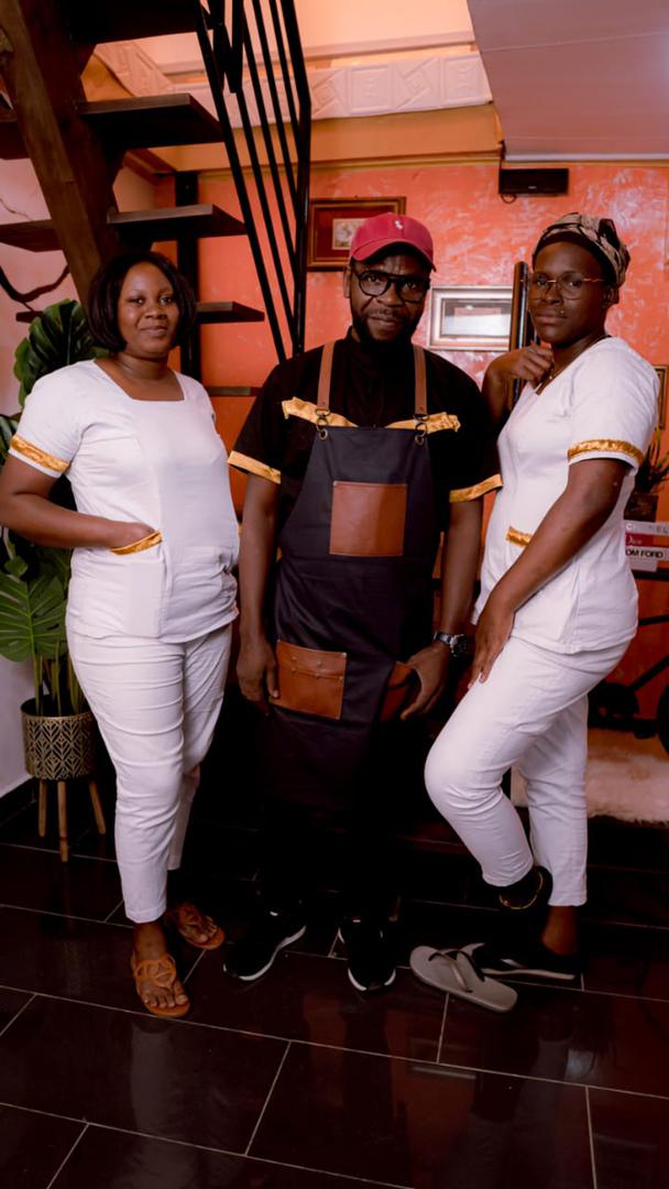 le_4eme_pouvoir's tweet photo. #AD #Cameroun
#BLACKSHINE: Spa & Beauty 🇨🇲🌍
Vôtre nouvel espace de BEAUTÉ et de RELAXATION de luxe vous ouvre ses portes 7j/7 de 8h à 20h à #Douala, sis quartier #MAKEPE, au niveau du Rhône poulenc face Moulin rouge https://t.co/vhL5x5QmTt