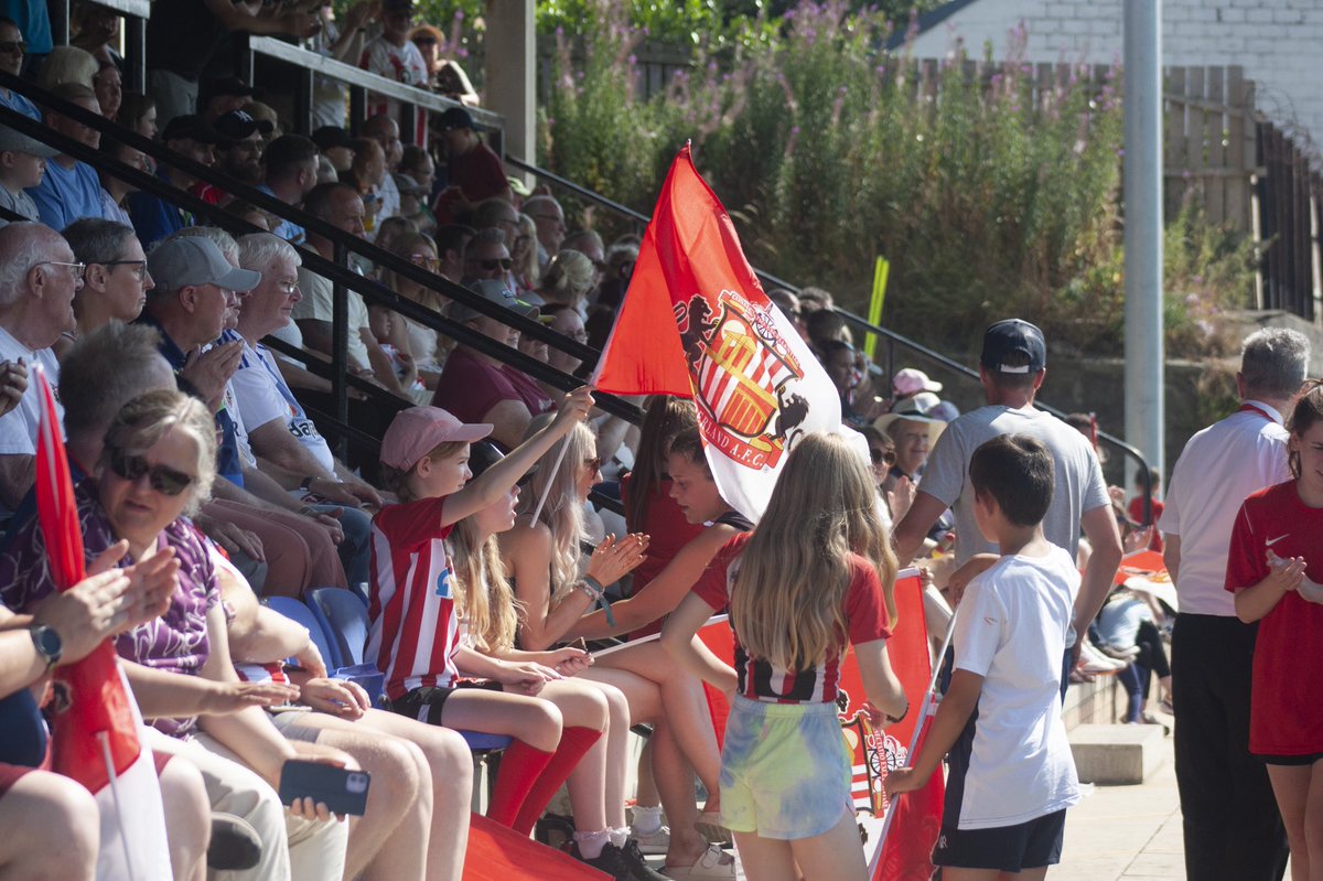 SAFCWomen's tweet photo. A bumper crowd, amazing support and a win to complete pre-season 😍

🔜 Durham. @BarclaysWC. Next Sunday.

#SAFCWomen https://t.co/NGaCqj9OTk
