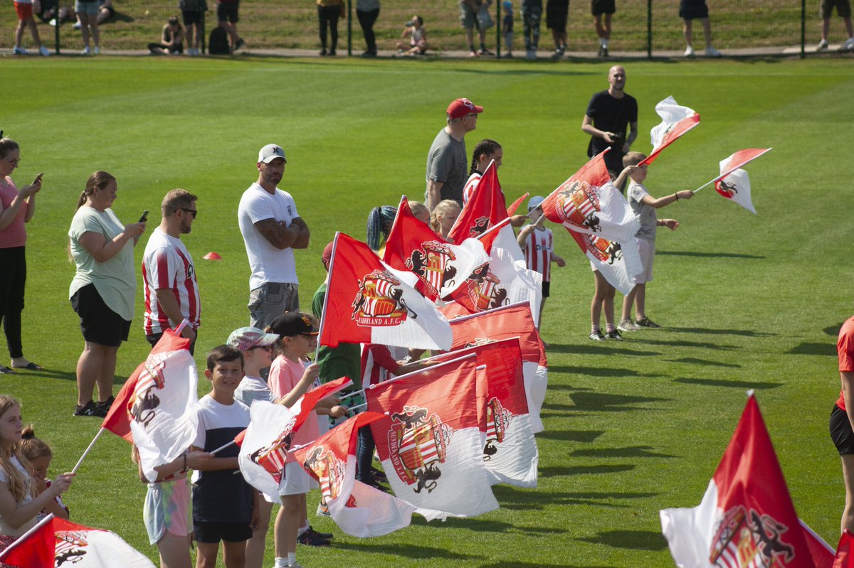 SAFCWomen's tweet photo. A bumper crowd, amazing support and a win to complete pre-season 😍

🔜 Durham. @BarclaysWC. Next Sunday.

#SAFCWomen https://t.co/NGaCqj9OTk