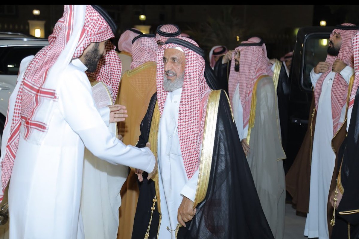 Otaibah_alhila's tweet photo. احتفل الشيخ : صنيتان الضيط 
بمناسبة زواج ابنه : فيصل بن صنيتان الضيط 
بحضور عدد من المشايخ والاعيان ووجهاء المجتمع وذلك ليلة امس .. https://t.co/R7ttlm8wi3