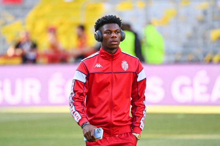 BorussiaMgladb1's tweet photo. @SieteRP nous rejoins librement suite à la résiliation de son contrat pour 3 saison et est directement placé sur la liste des prêts !
Bienvenue GOAT
#VamosSoso https://t.co/l12NmBP7kn