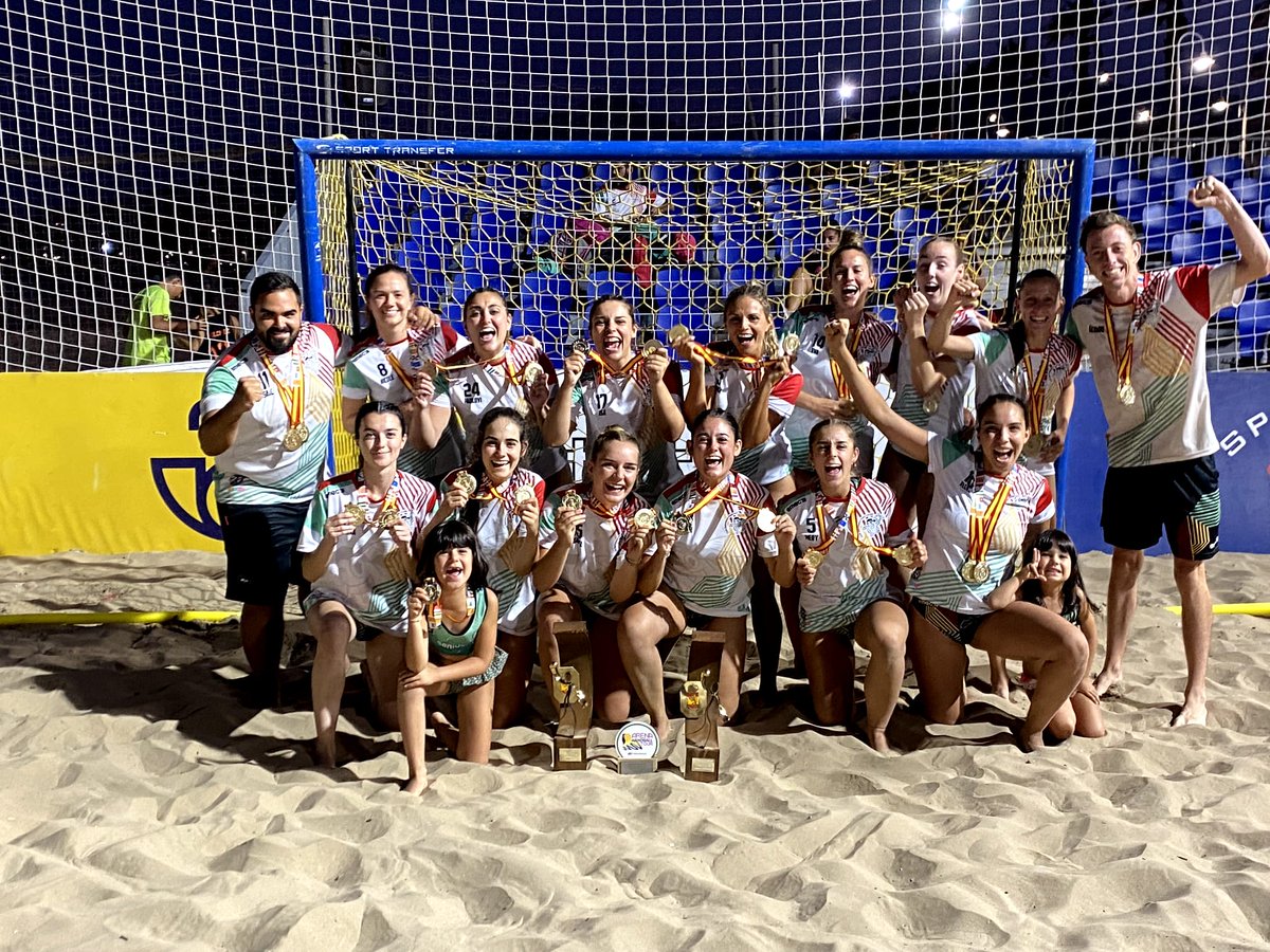 🏆 | ¡Campeonas de la Supercopa de España y del ranking AHT! 🥇

#EA🌵🌞