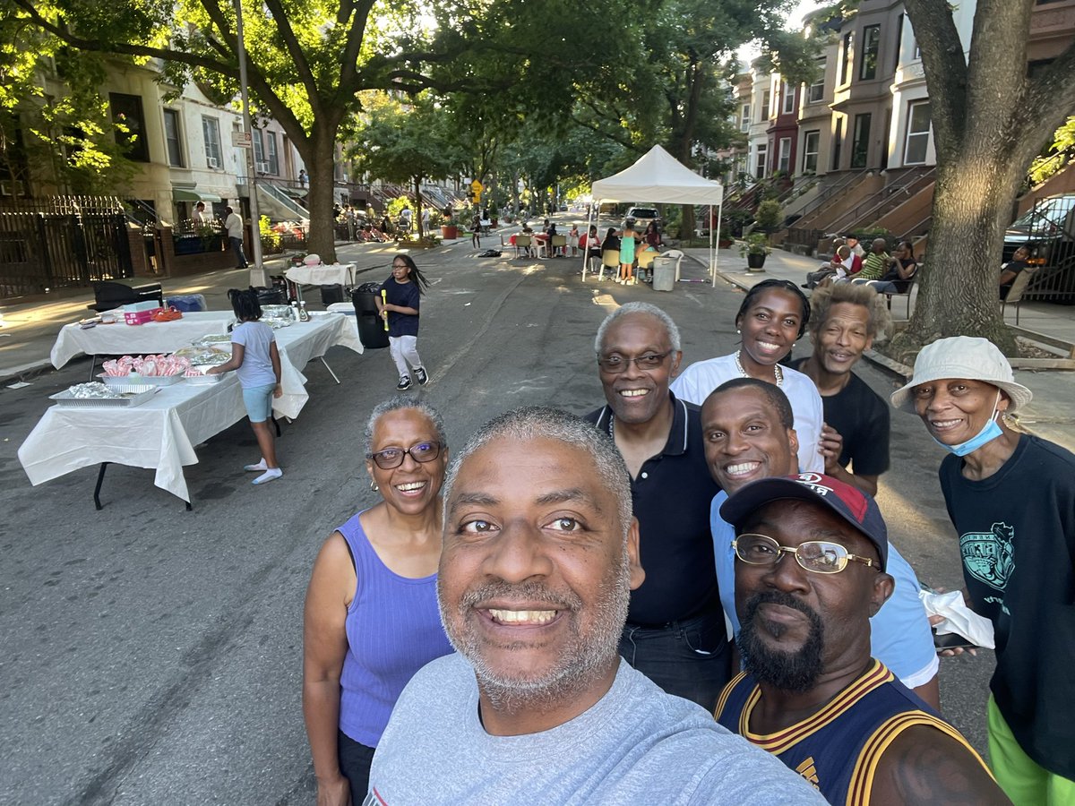 NYAMCunningham's tweet photo. Block parties are always fun especially when they are on a historic block! 🎉 #district43 #assemblydistrict43 https://t.co/iisuJOduNB