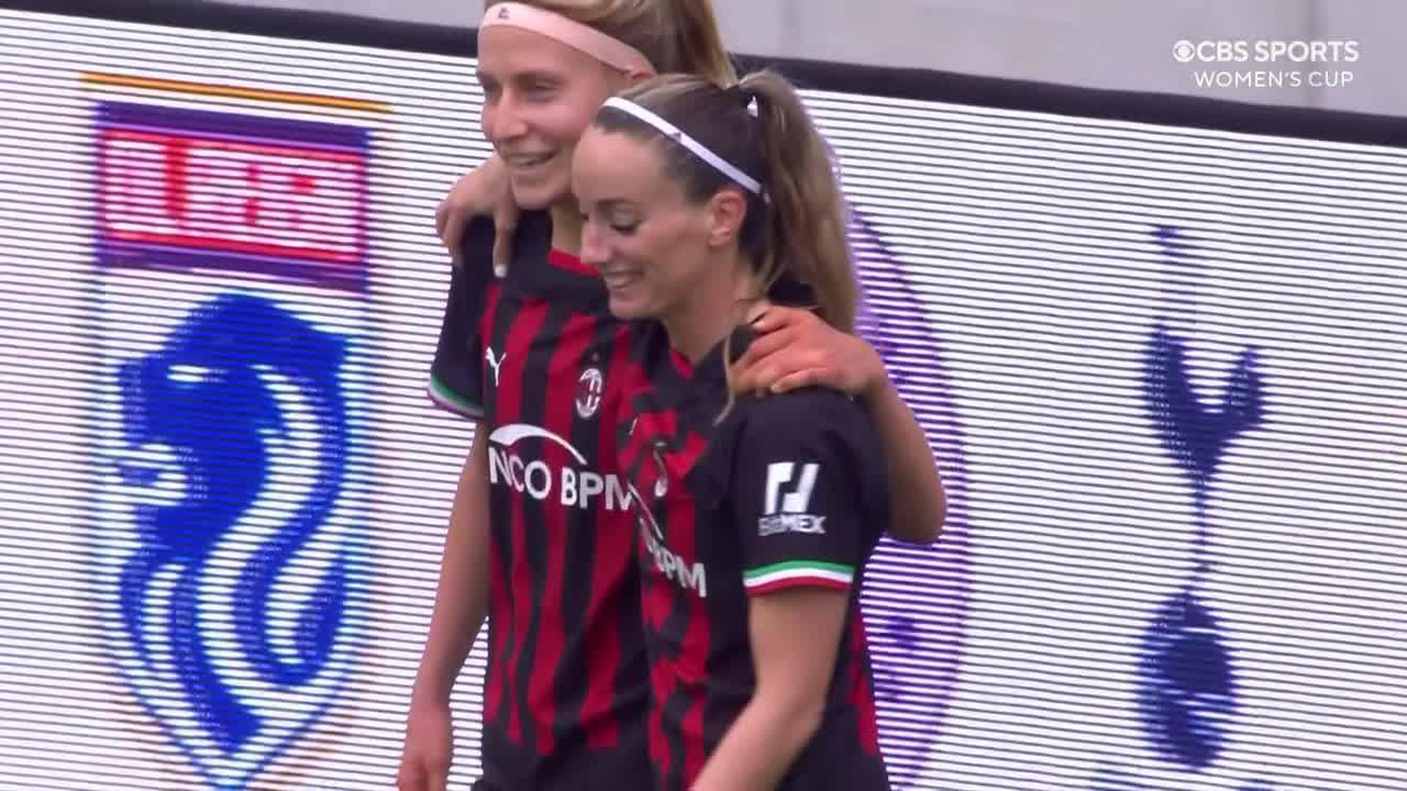 58': Subs on 🔛
64': Scores ⚽

Kosovare Asllani wastes no time doubling AC Milan's lead 🔥”