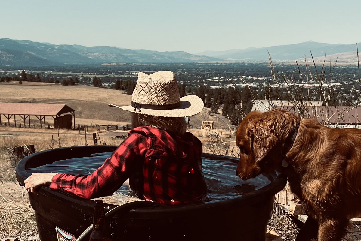 LaurelNBCMT's tweet photo. Cooling off Montana ranch style 😁🤠💦 #montanaranchlife #montanaforever #stocktankpool https://t.co/DTUJ8WVX4H
