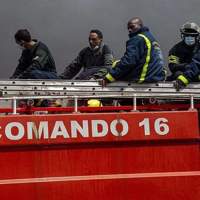 SuselyMorfaG's tweet photo. Qué estoy haciendo aquí
Amando a este país como a mí mismo❤️🇨🇺
#BomberosDeCuba #CubaConMatanzas https://t.co/W5oiLrdOnv