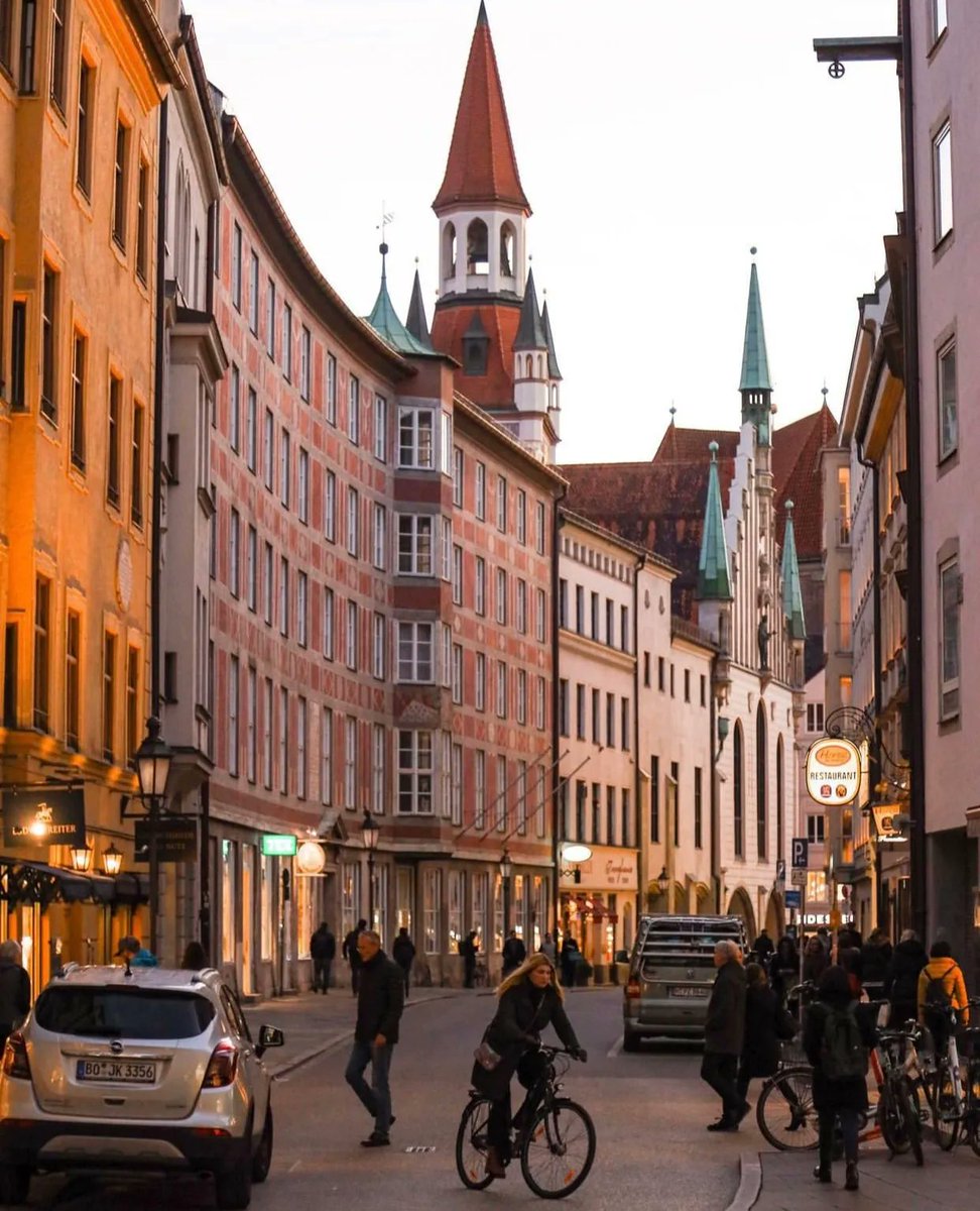 TravelVida's tweet photo. Munich, Germany 🇩🇪
📸: lucasmasero | IG https://t.co/Q0I6gv2Bcl