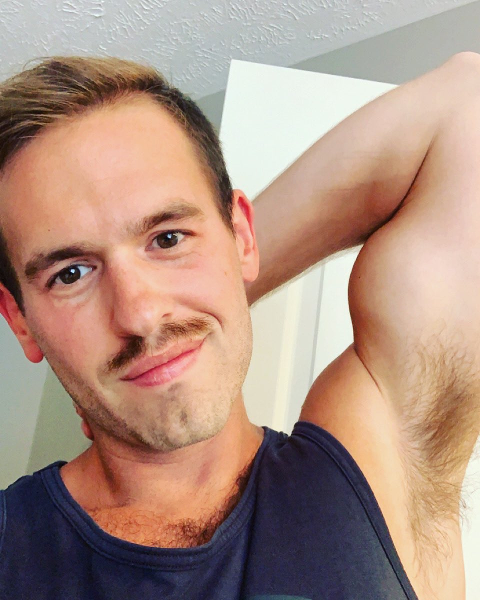 bjangles001's tweet photo. Feeling myself.  #gay #gayhairy #gaymuscle #gaymusclejock https://t.co/wrrLRsbtBM