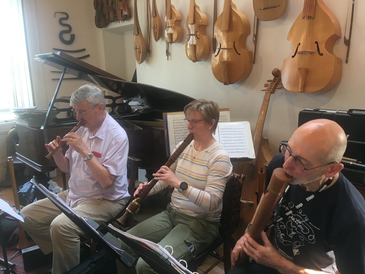 EdinRenaissance's tweet photo. Three larger recorders (with heads still attached!) playing a piece by Henry VIII. https://t.co/wrF7rCmlvW
