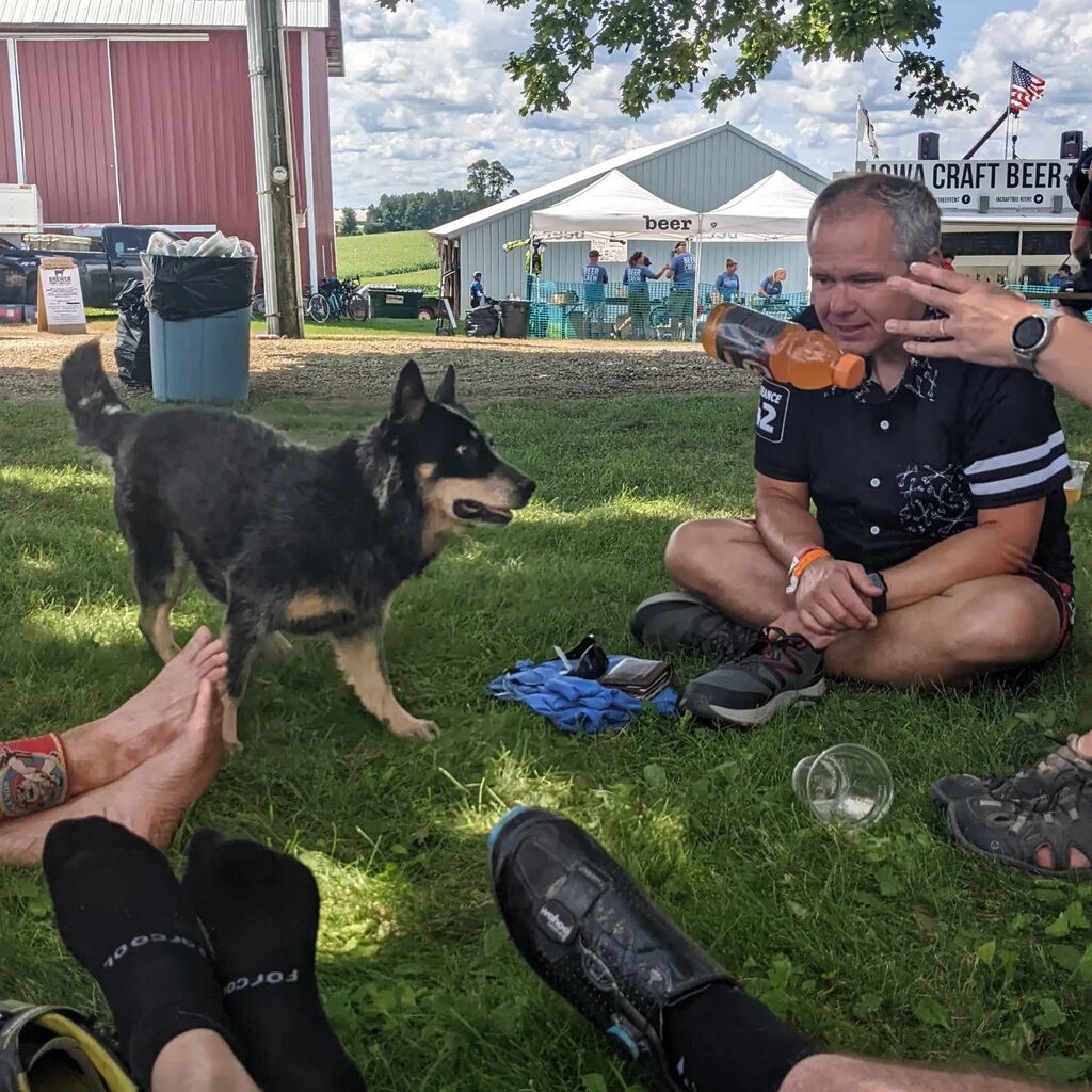 getrevengeance's tweet photo. A well hydrated game of fetch. #ragbrai https://t.co/zrY7AC7WUa
