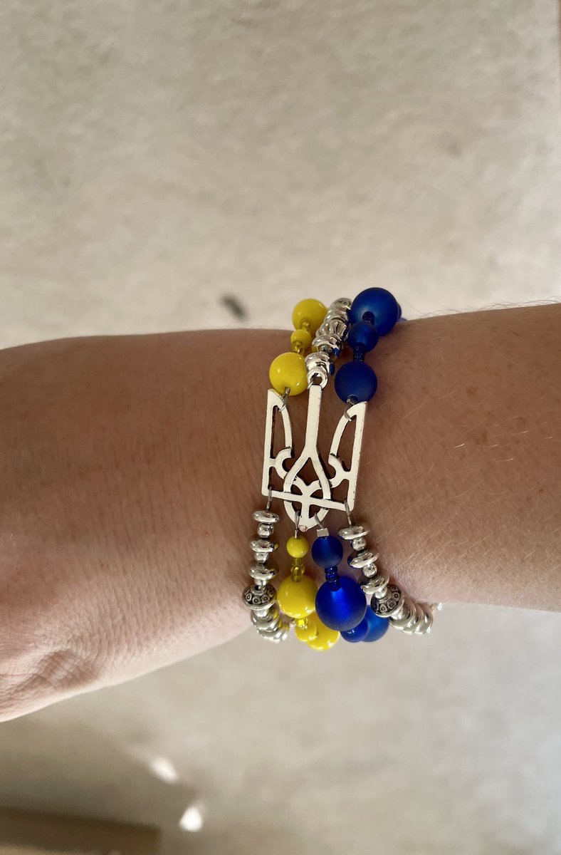 hibizcusgirl's tweet image. OH. MY. GOD.  Here is #Amalei bracelet 300!!!! Whoever buys this, get to pick a single strand for free. This is her way of saying thank you. DM with questions. Thank you for your support.
