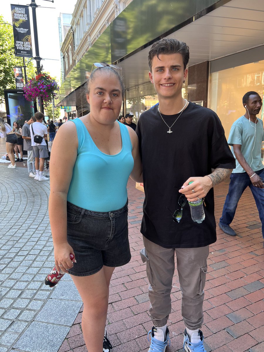 kyliesmith29's tweet photo. Was lovely seeing you yesterday @Tommylyon_  @ryannburns_ @LoizouZach @pedro_santii https://t.co/LB14JDmDLT