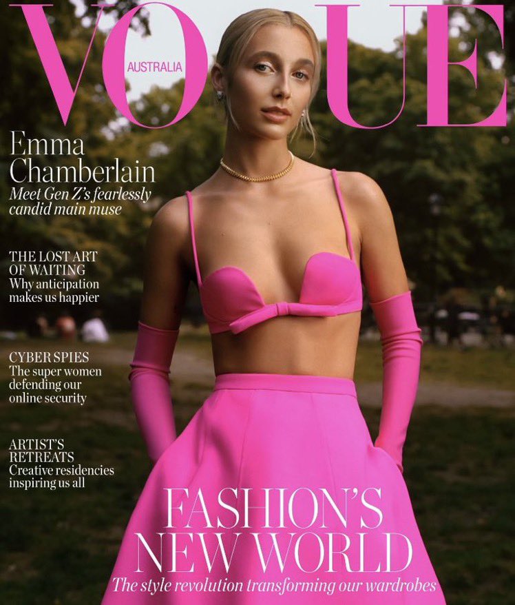 xscessx's tweet photo. emma chamberlain world domination. https://t.co/2N7c4MTR6r
