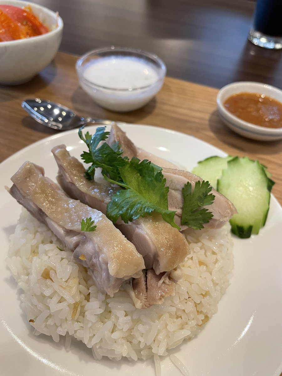 elephant_tomori's tweet image. 本日3食目！  いただきます🙏

 #1アップ打ち合わせ前におにぎり
 #2もぐもぐタイム
 #3NOW!!