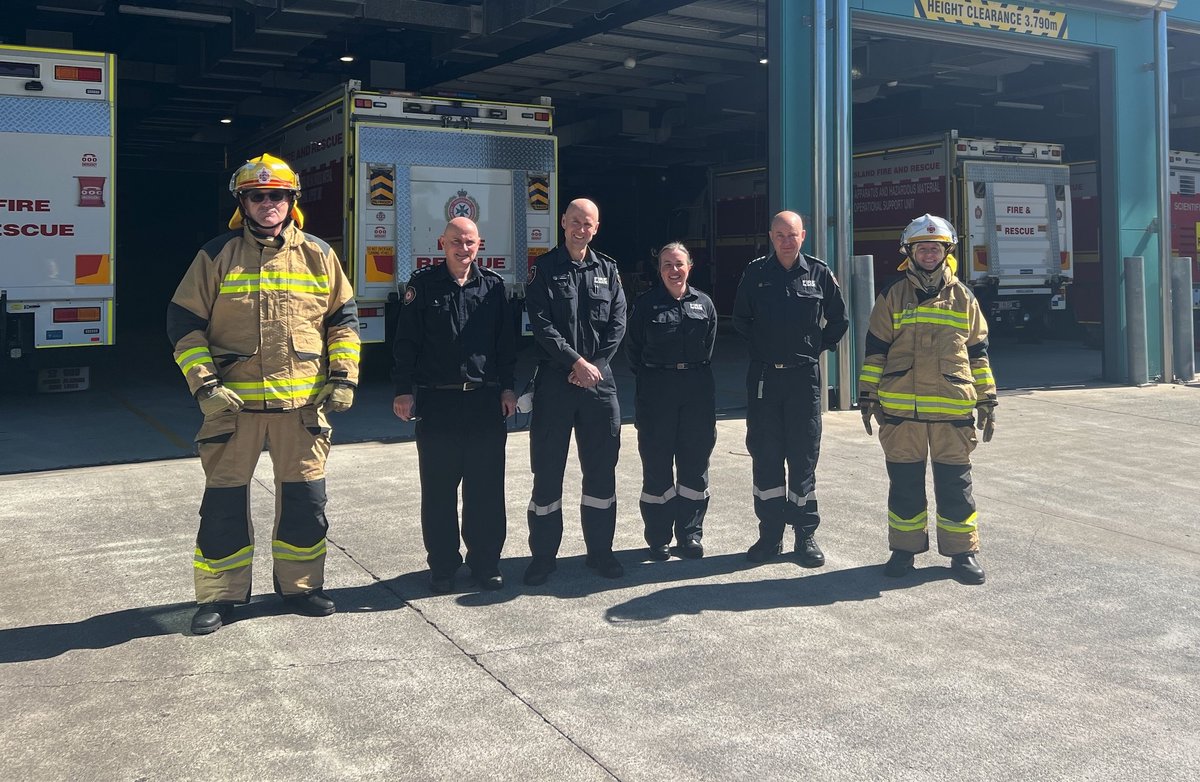 QldFireDept's tweet photo. To mark National Science Week, we’re highlighting our amazing Scientific Branch. The hardworking team aids during hazmat emergencies, helping crews manage unidentified hazardous materials, contamination incidents, leaks, spills, fires and toxic emissions. 👏 https://t.co/Yvi1VclcRA