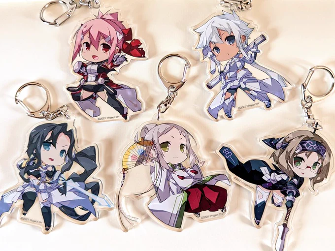 ゆゆゆいキャラ組アクキー!安定の可愛さ!さすがは娘太丸先生!ゆゆゆ•わすゆ•のわゆ•くめゆの勇者装束のアクキーは全部持ってるから、揃えねば無作法というもの…!弟から「(かぴばらの宣伝ツイ見かけて)買いそうだなと思った。やっぱり買ってた」って言われたw 