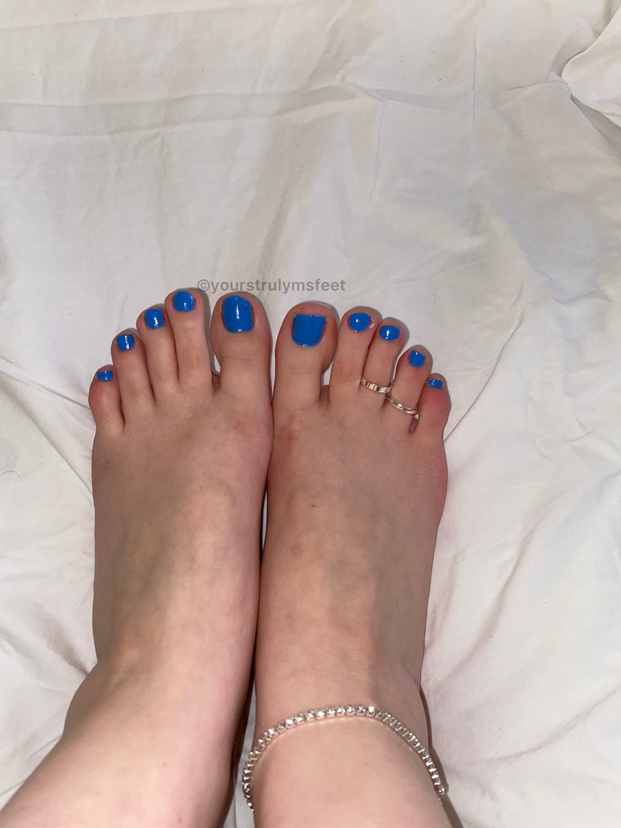 ytmsfeet's tweet photo. Toe Rings for my Blue Toes 💙 https://t.co/BmcxnTiGdc