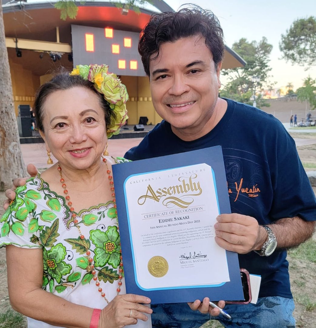 EddieSakaki's tweet photo. Thank You @mundomayafoundation @sarazmijares @miguelsantiagoad53 for this Recognition ! #mundomaya #mundomayafoundation #levittpavilion #levittpavilionlosangeles #eddiesakakiphotography #levittla https://t.co/9ITlYfqzLd