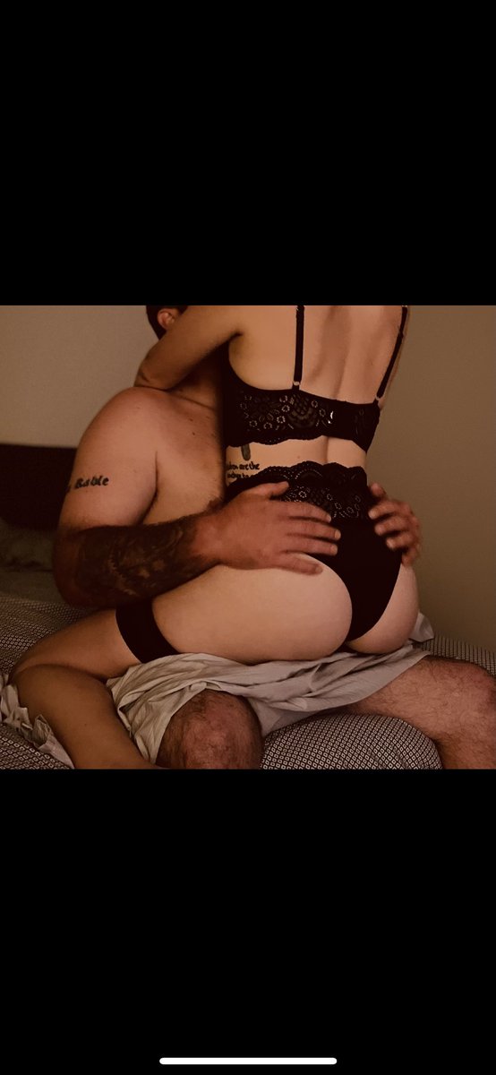 TaylorR2710's tweet photo. Tonight only on my free to sub page. Amy who subs tonight gets one free shower titty pic in their dms. Y’all come check it out. Anyone who subs and tips or unlocks a post get the whole shower pic session in their inbox https://t.co/bHD0gIs4r1 #onlyfans #onlyfansgirl #nsfwtwt https://t.co/mRhMVzxhwV