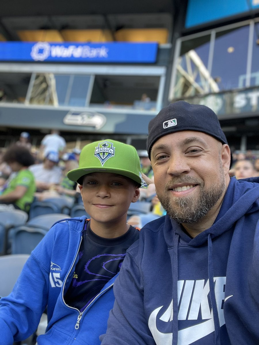 matthalfie's tweet photo. #soundersmatchday https://t.co/XlT519qB1j