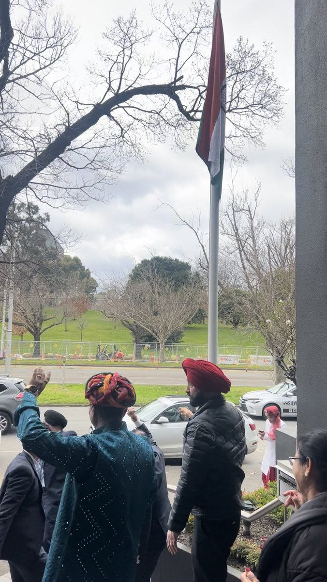 meDevendraSingh's tweet photo. Indeed a pleasure to attend the Flag Hoisting Ceremony and Independence Day Celebration with the Consul General of India Dr. Sushil Kumar Ji!

Wishing all my brothers and sisters a very Happy Independence Day! 

@MEAIndia @OIA_MEA 
#independenceday #ceremony #india #australia https://t.co/ImS9qxelx0