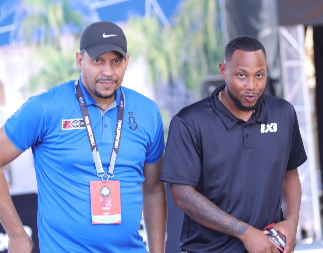 Ser parte de un evento como Liga de Naciones 3x3 es gratificante, pero tener la oportunidad de estar al lado de los mejores del mundo es un experiencia excepcional. Gracias Kyle Montgomery <a href="/the_realkylem/">Kyle Montgomery</a> por tus consideraciones y excelente trato. #3x3NL <a href="/FIBA3x3/">3x3 Basketball | FIBA3x3</a> <a href="/3x3dom/">BASKET 3x3 REP. DOM.</a>