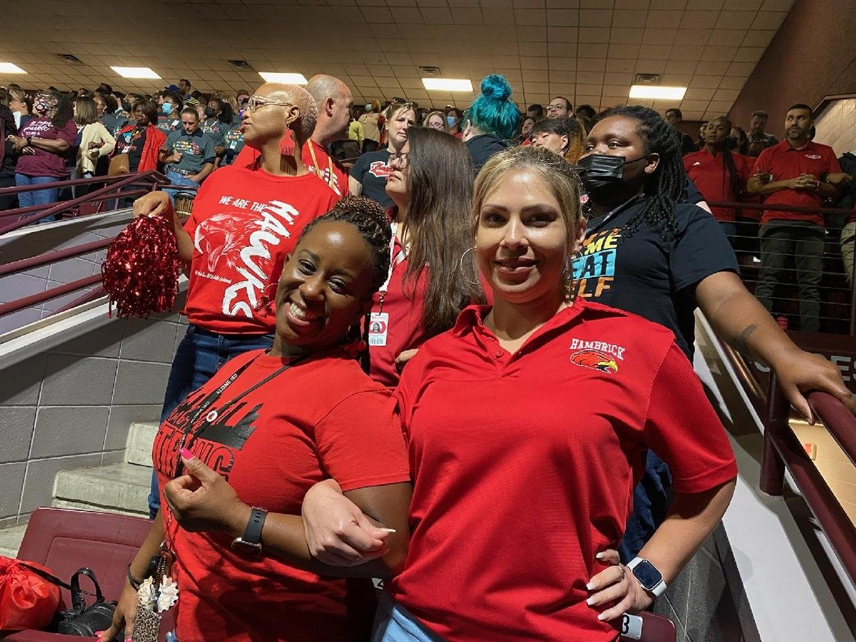 ErbyProfessor's tweet photo. #AldineConvocation2022, #HMS, #TheBrick @almenda09jose @HMS_Couns @HambrickMS_AISD https://t.co/0SeHBtup4o
