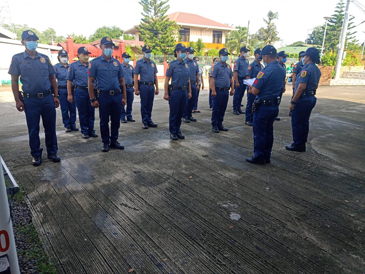 pugomps's tweet photo. On August 15, 2022 at about 8:00 in the morning, personnel of Pugo MPS led by PCPT MAYLA PERLA G GAVINA, DCOP under the supervision of PMAJ BERNABE P GALLARDO, ACOP, conducted accounting and information dissemination through Police Information and Continuing Education (PICE) https://t.co/07tNM14RiP