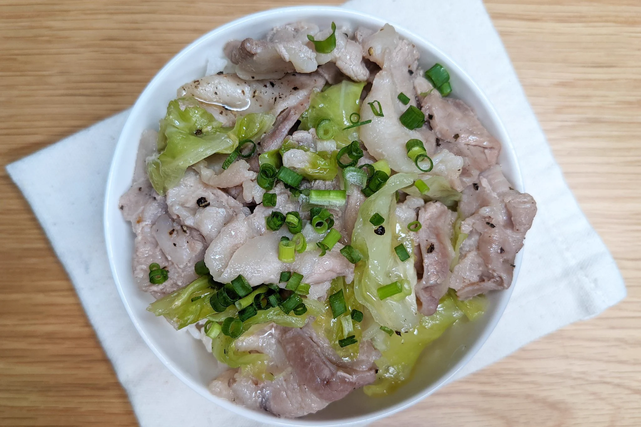 レンジのみでOK！夏バテに良し！簡単塩レモン豚バラ丼