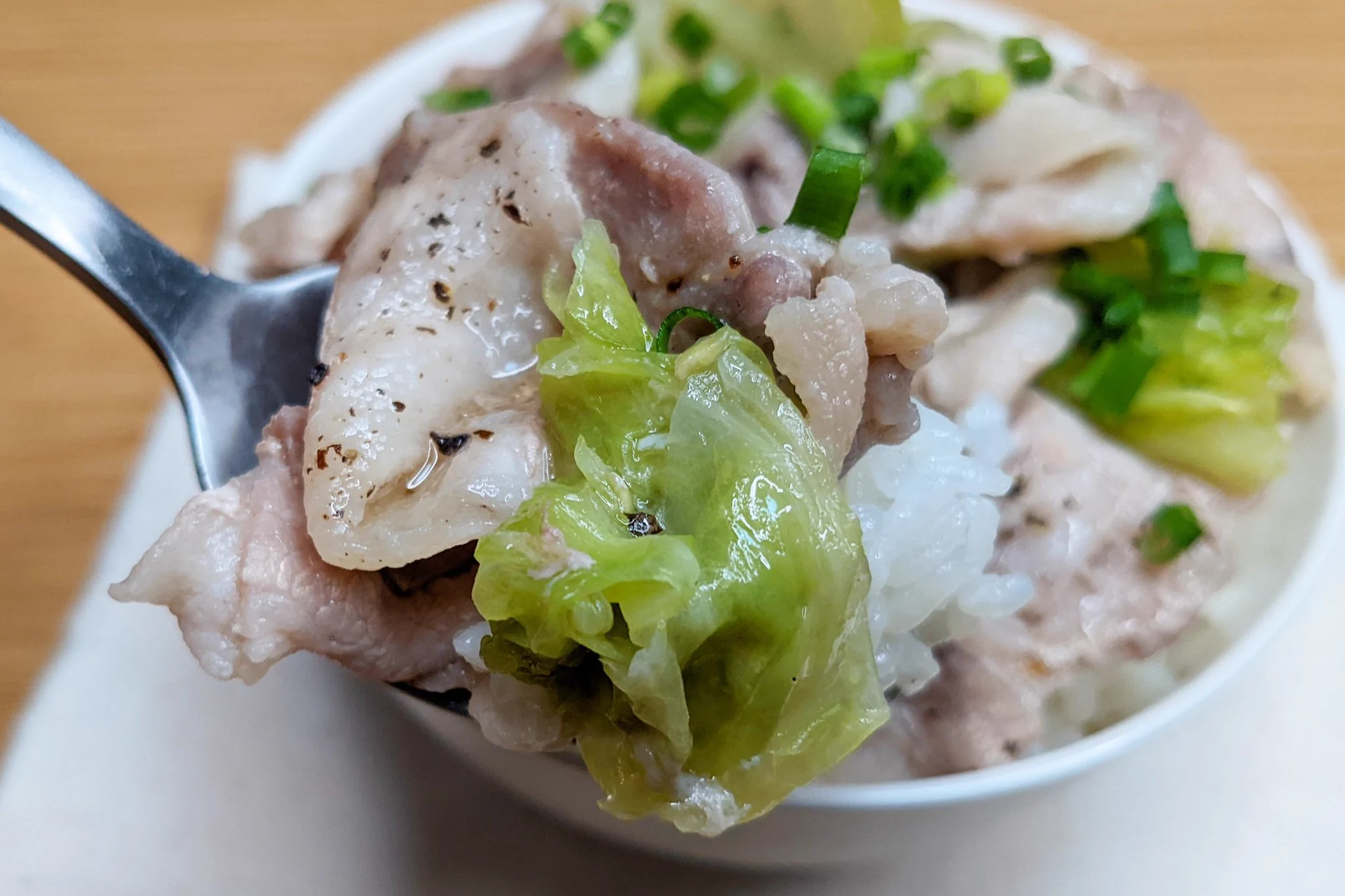 レンジのみでOK！夏バテに良し！簡単塩レモン豚バラ丼