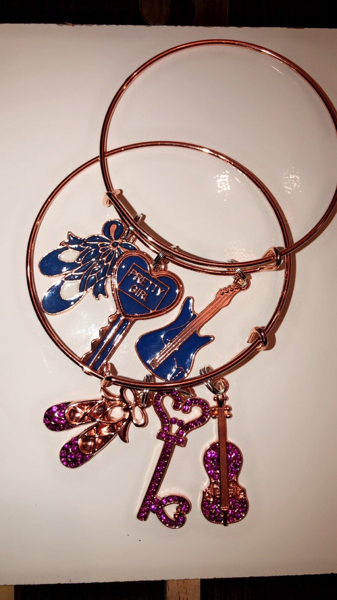 GlossetteCo's tweet photo. Excited to share this item from my #etsy shop: Soul Talent Bangle Sets #banglecollection #bangle #handmade #jewelry #smallbusiness #blackownedbusiness #musiclovers #music #bracelet https://t.co/xGGztQyxDq https://t.co/GYah93Uvhl