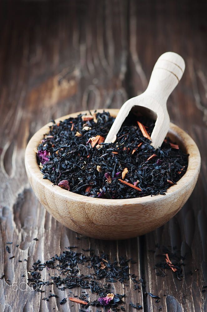 Доброе утро.

Надеюсь ваше утро началось хорошо.  Как спалось?  Какие планы на день?

Не забудьте про завтрак или хотя бы кружку тёплого чая.  Как у вас с погодой.  В Гусу сегодня довольно ветрено и прохладно.  В такое утро очень хорошо  обнимать дорогого человека  или пить чай.